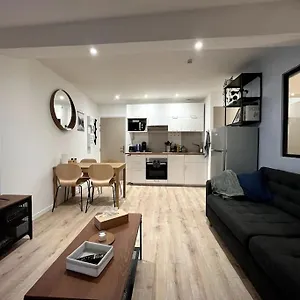 appartement-central-louest.hotels-rhonealpes.com/