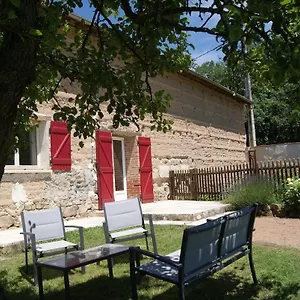 gite-de-magneux-spa-jacuzzi.hotels-rhonealpes.com/